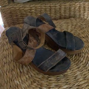 Rustic Bed Stu Wooden Heels